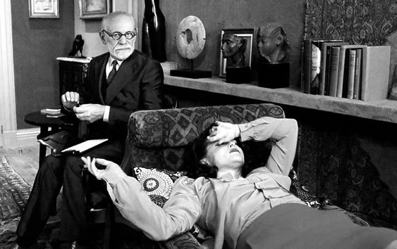 De como um evento na Liberdade, em 1964, resultou nos refinados hábitos de um cirurgião de reputação duvidosa